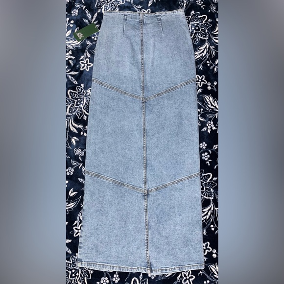 NWT! Wild Fable Mid-Rise Chevron Denim Maxi Skirt - Picture 6 of 10